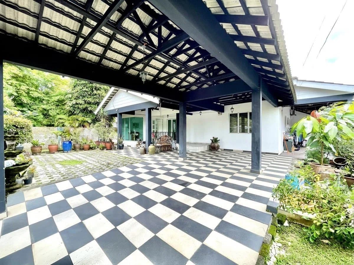 Main photo
