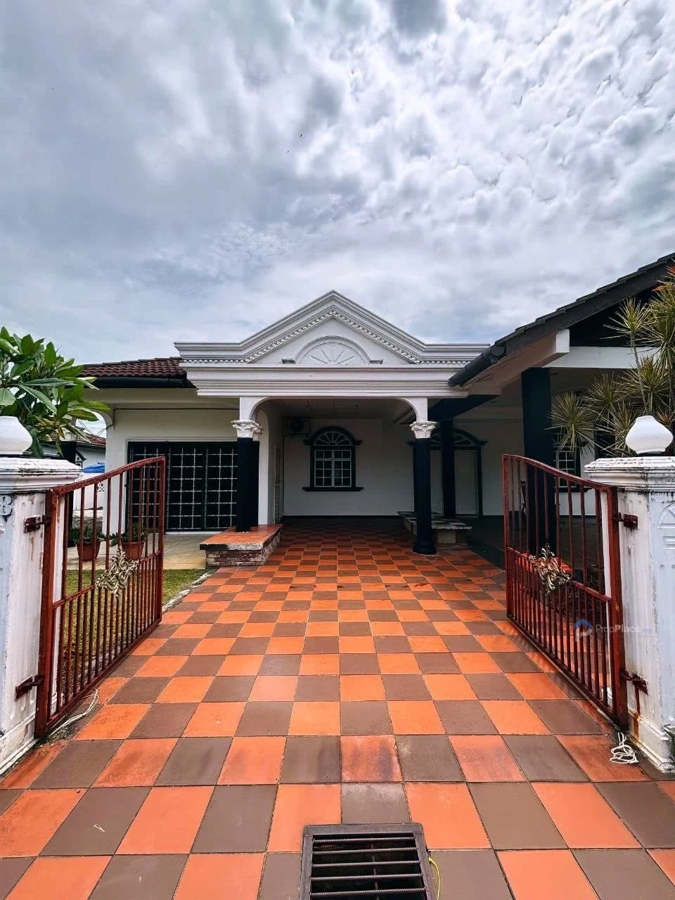 Main photo