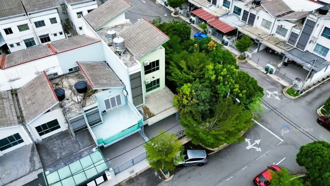 (Corner Lot, Fully Furnished) 3 Storey Terrace @ Taman Universiti, Kajang