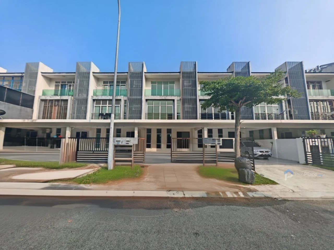 3 STOREY TERRACE HOUSE BANGI AVENUE 3