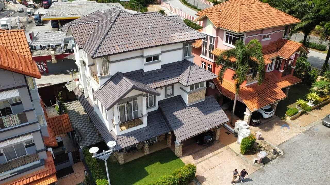 Main photo