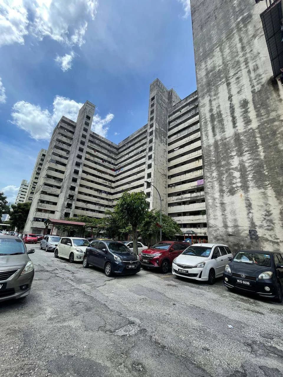 Pelangi Magna Apartment Partly Furnish
