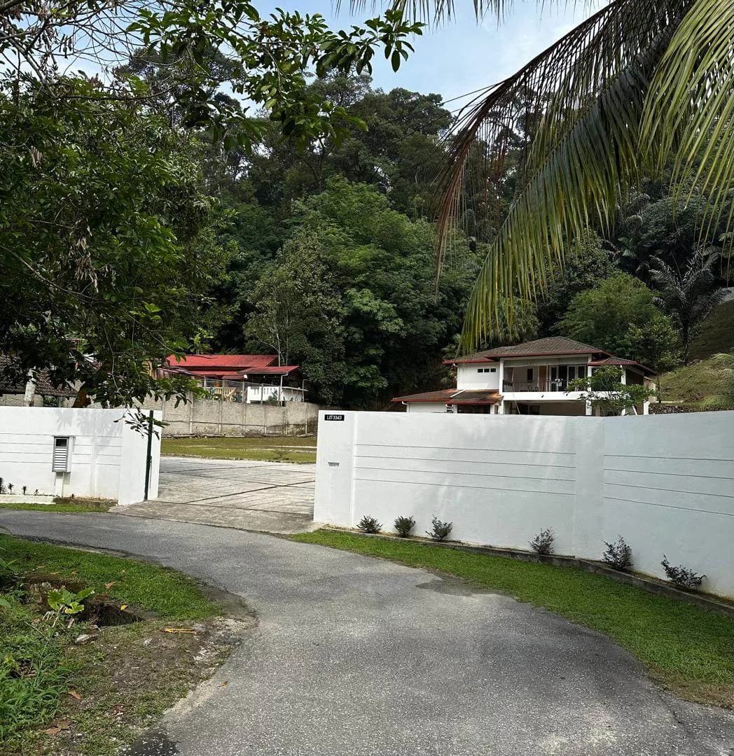 Double Storey Bungalow Kg Palimbayan