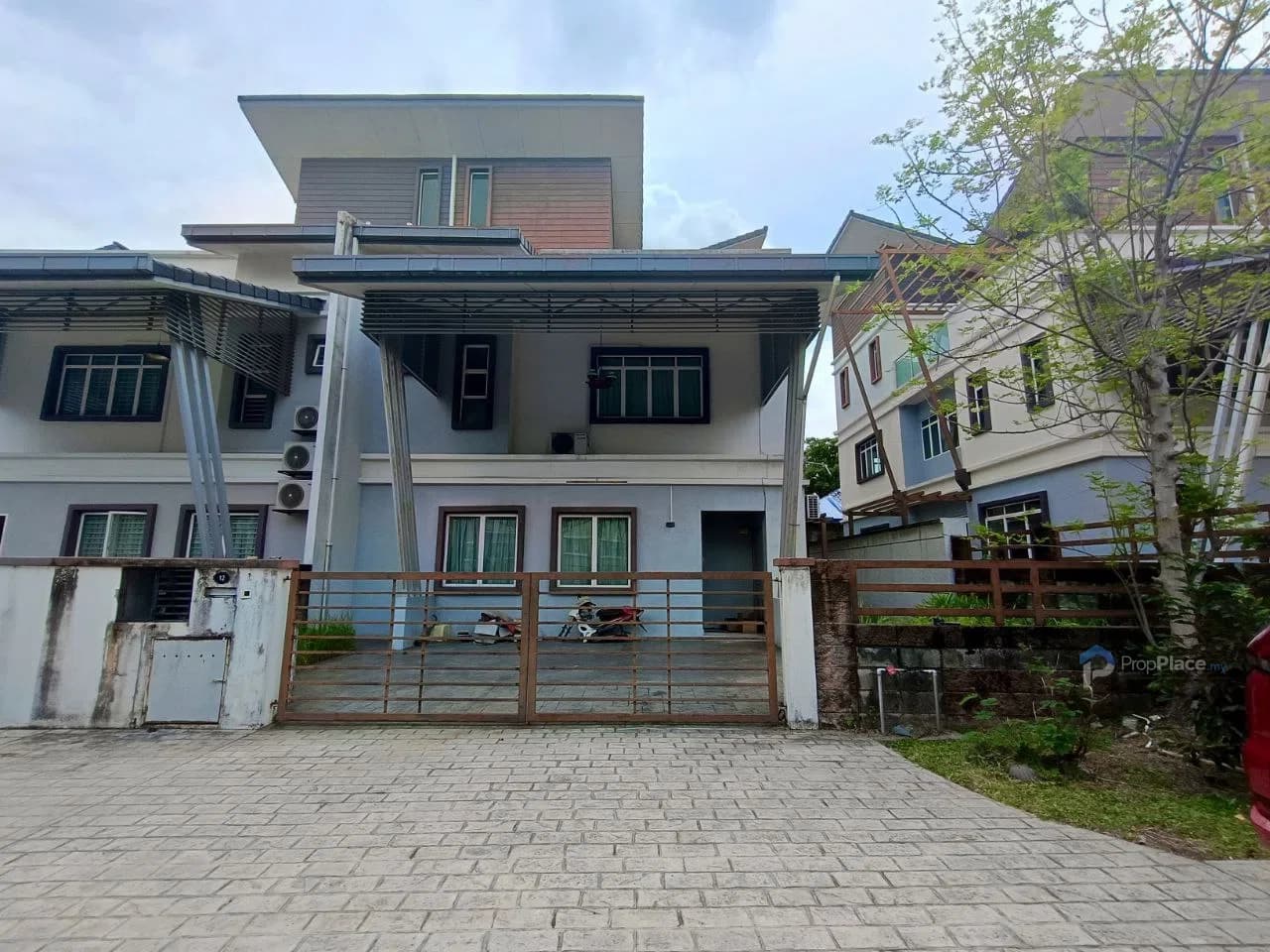 Main photo