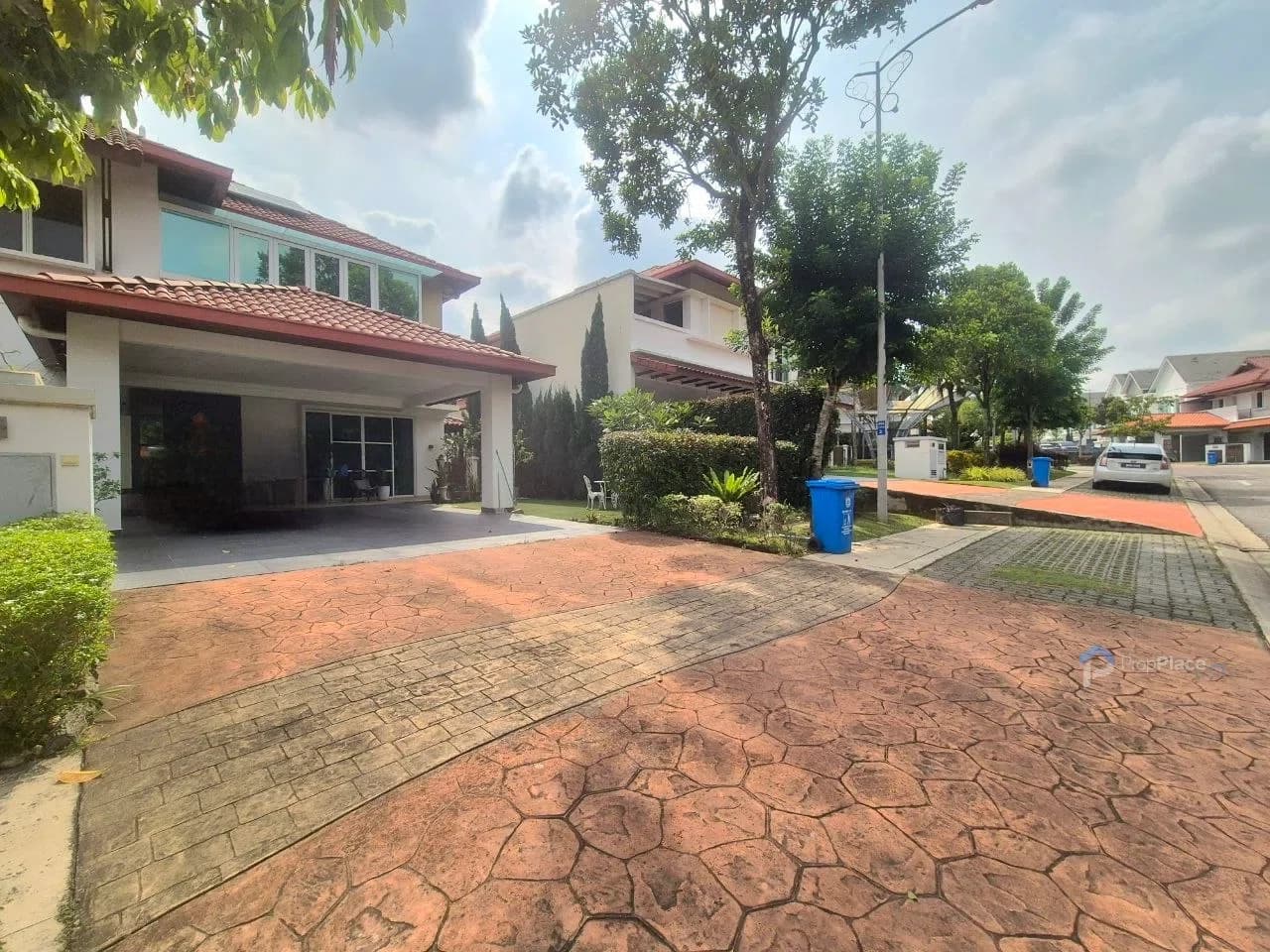 Main photo