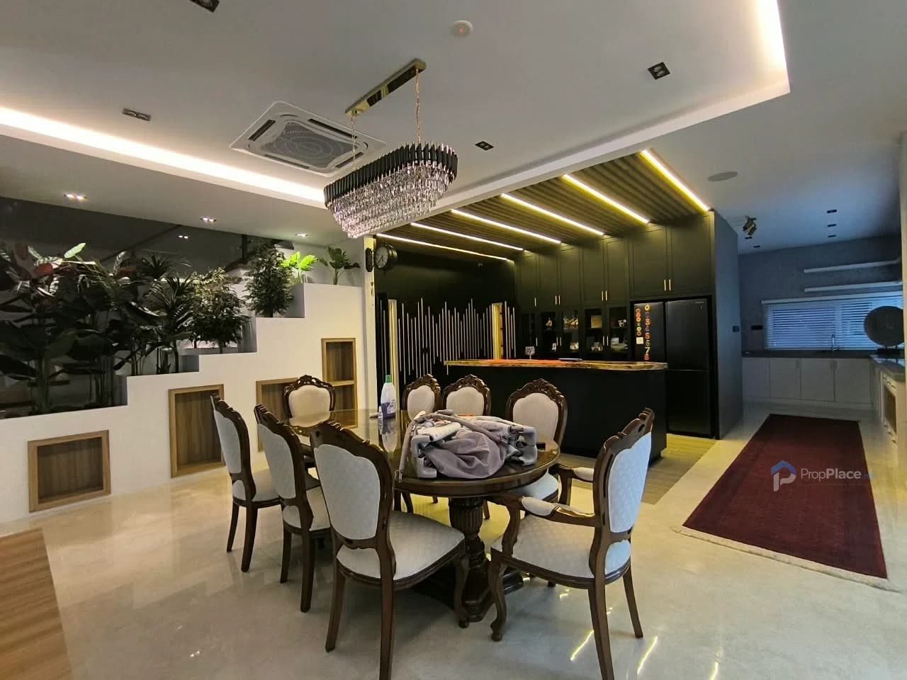 Main photo